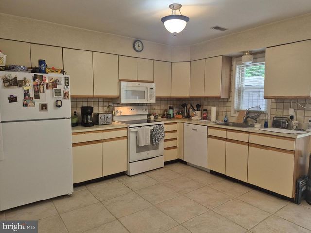5051 MERION CT, Mays Landing, NJ 08330
