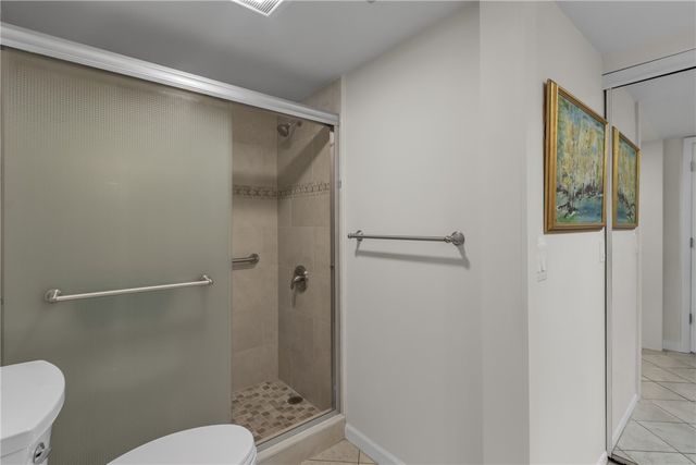 9 Plantation Drive 102, Vero Beach, FL 32966