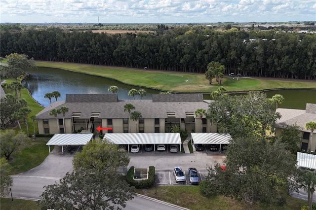 9 Plantation Drive 102, Vero Beach, FL 32966