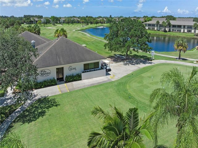 9 Plantation Drive 102, Vero Beach, FL 32966