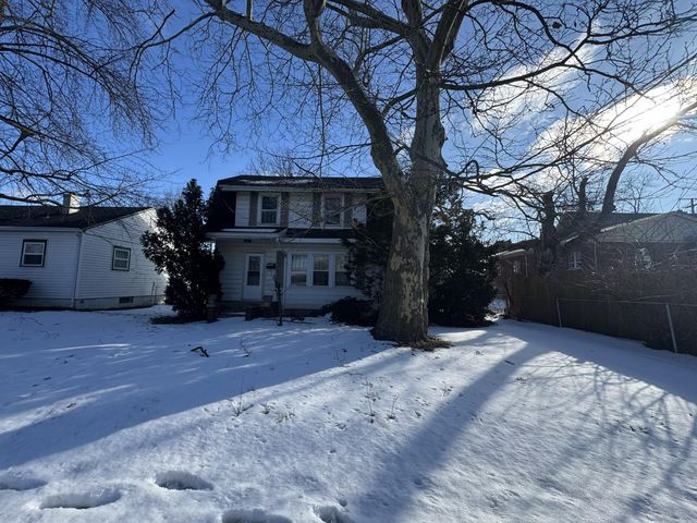 111 N Calumet Avenue, Michigan City, IN 46360