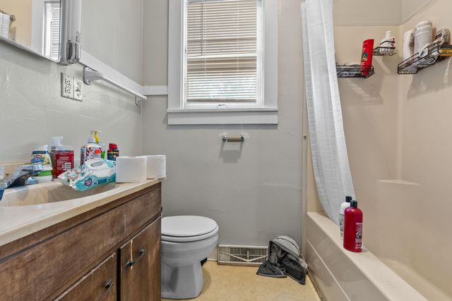 523 Grove Street, La Porte, IN 46350