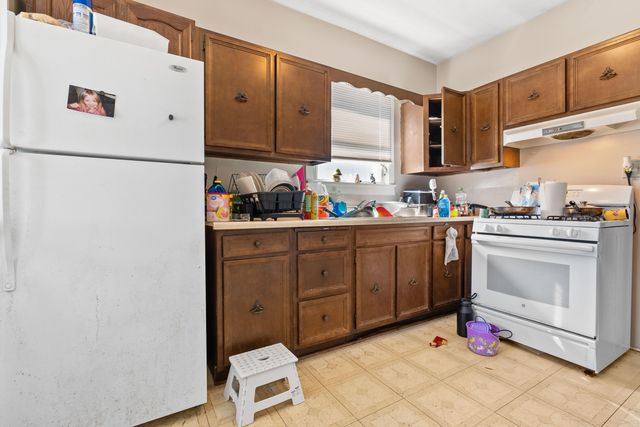523 Grove Street, La Porte, IN 46350