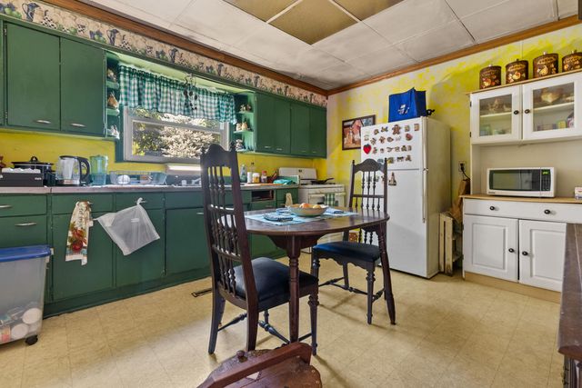 523 Grove Street, La Porte, IN 46350