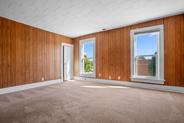 523 Grove Street, La Porte, IN 46350