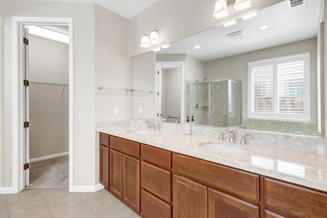 1437 Greenbrier Rd, West Sacramento, CA 95691