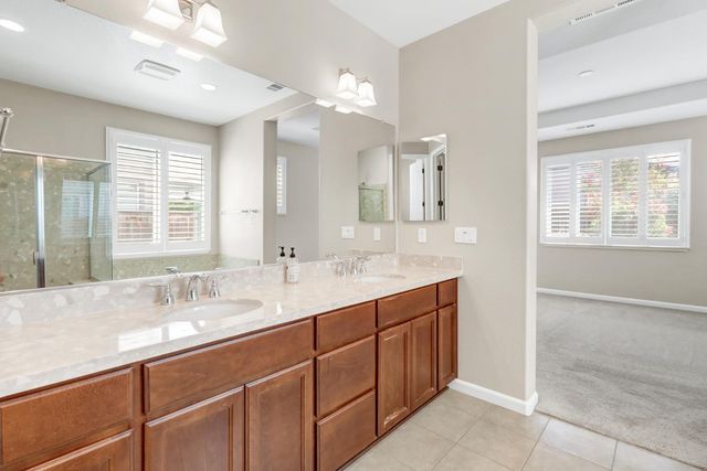 1437 Greenbrier Rd, West Sacramento, CA 95691