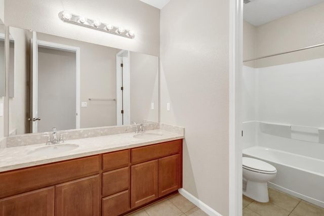 1437 Greenbrier Rd, West Sacramento, CA 95691