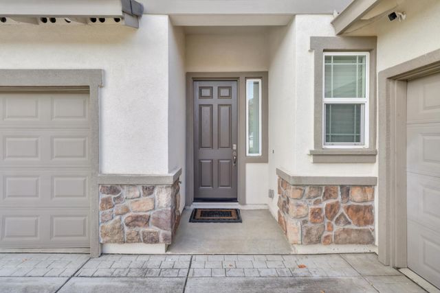 1437 Greenbrier Rd, West Sacramento, CA 95691