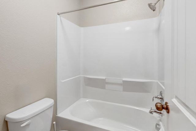 1437 Greenbrier Rd, West Sacramento, CA 95691