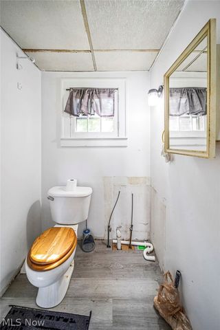 1066 Emma Avenue, Akron, OH 44302