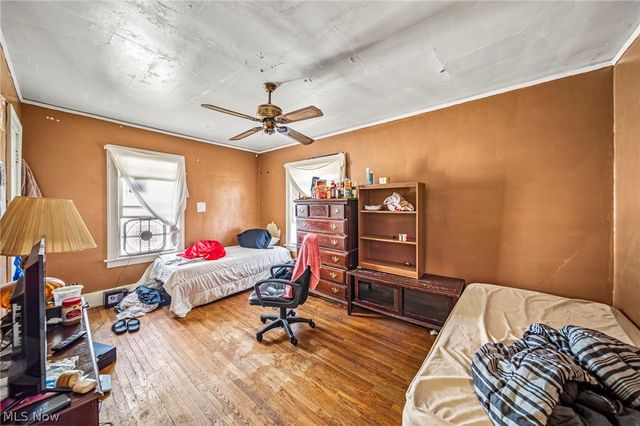 1066 Emma Avenue, Akron, OH 44302