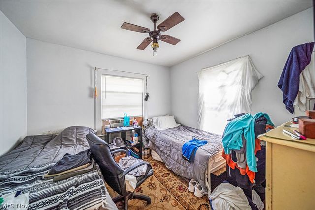 1066 Emma Avenue, Akron, OH 44302