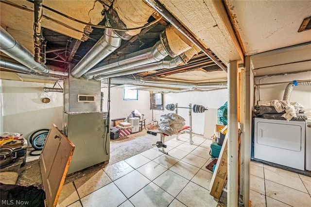 1066 Emma Avenue, Akron, OH 44302