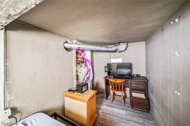 1066 Emma Avenue, Akron, OH 44302