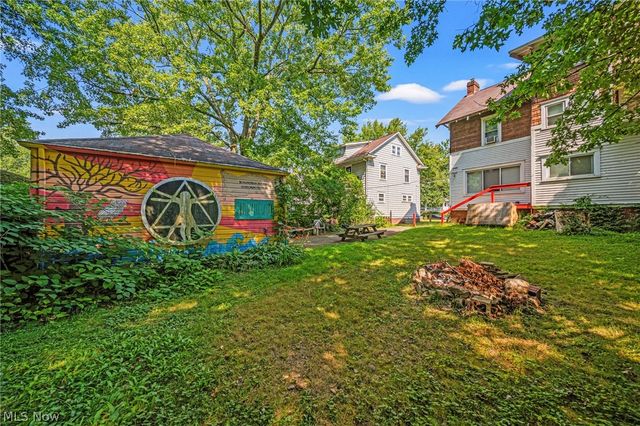 1066 Emma Avenue, Akron, OH 44302