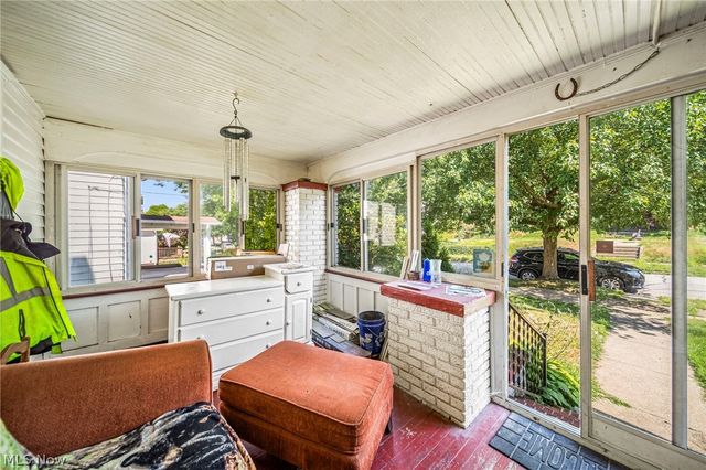 1066 Emma Avenue, Akron, OH 44302