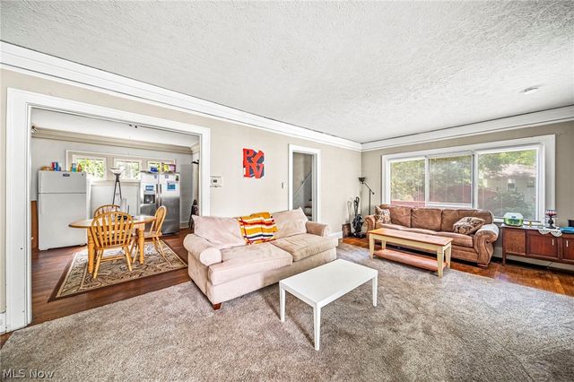 1066 Emma Avenue, Akron, OH 44302