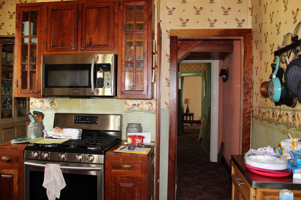 Image 13 of property listing at 304 S Maple Street, Centralia, IL 62801