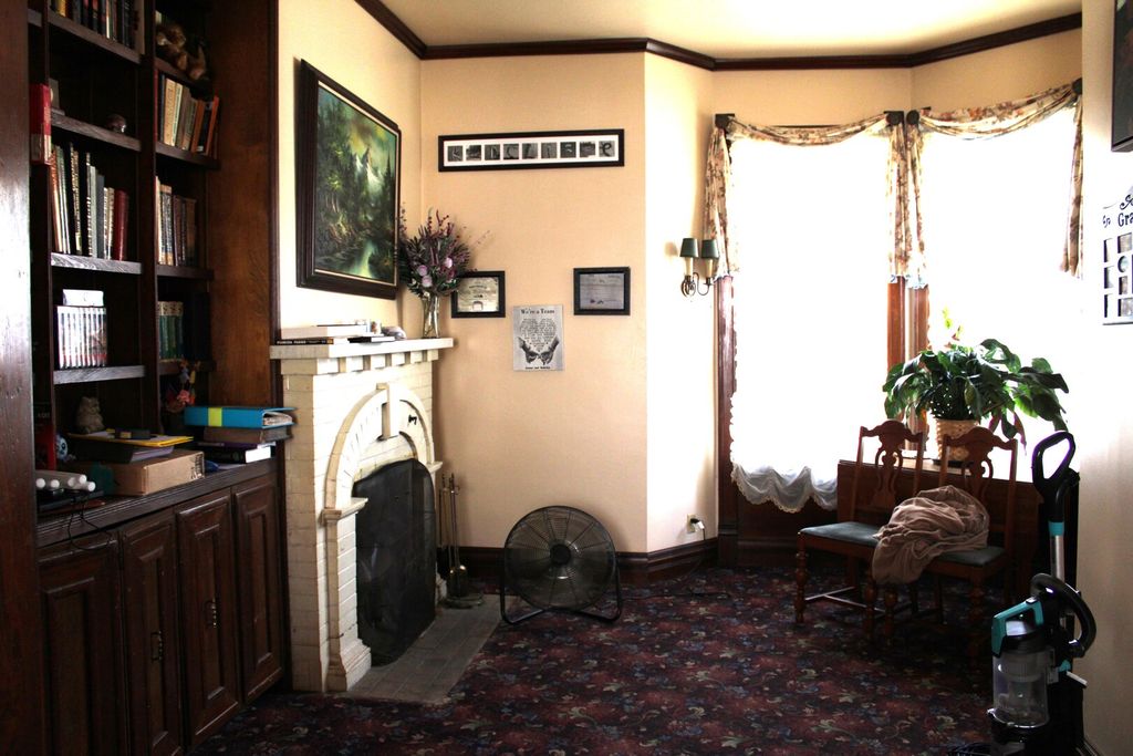 Image 17 of property listing at 304 S Maple Street, Centralia, IL 62801