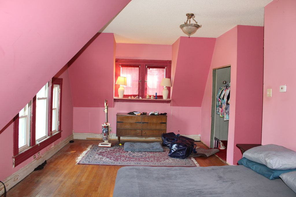 Image 28 of property listing at 304 S Maple Street, Centralia, IL 62801