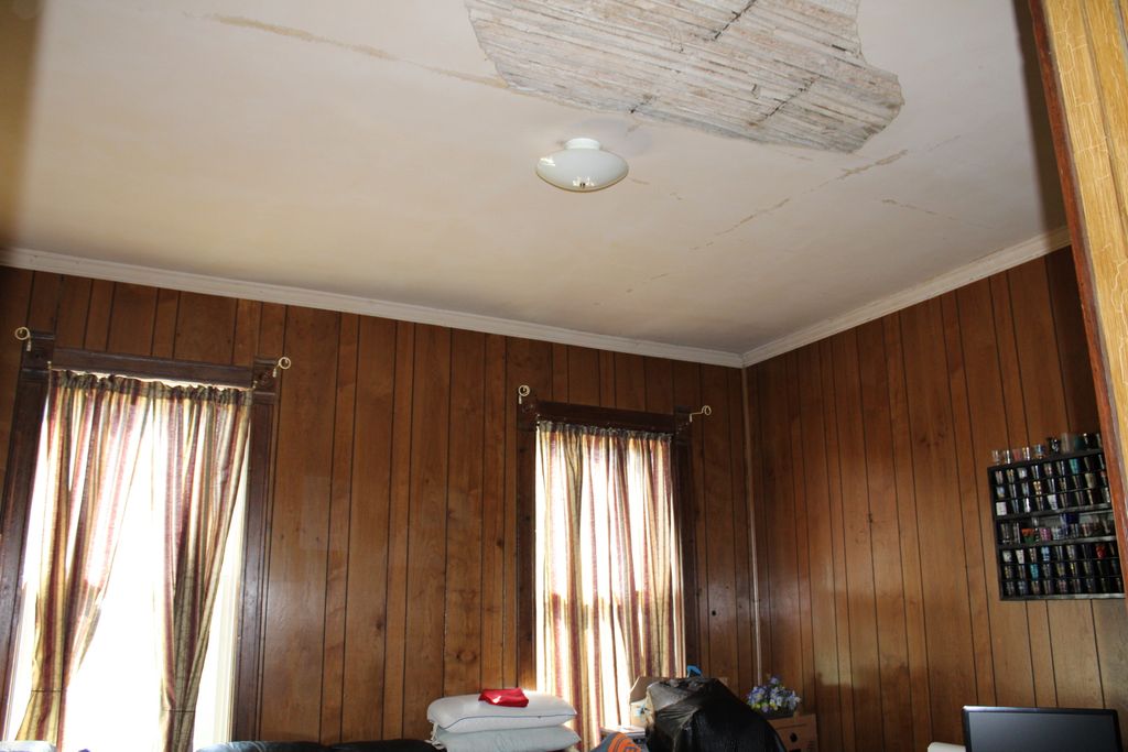 Image 31 of property listing at 304 S Maple Street, Centralia, IL 62801