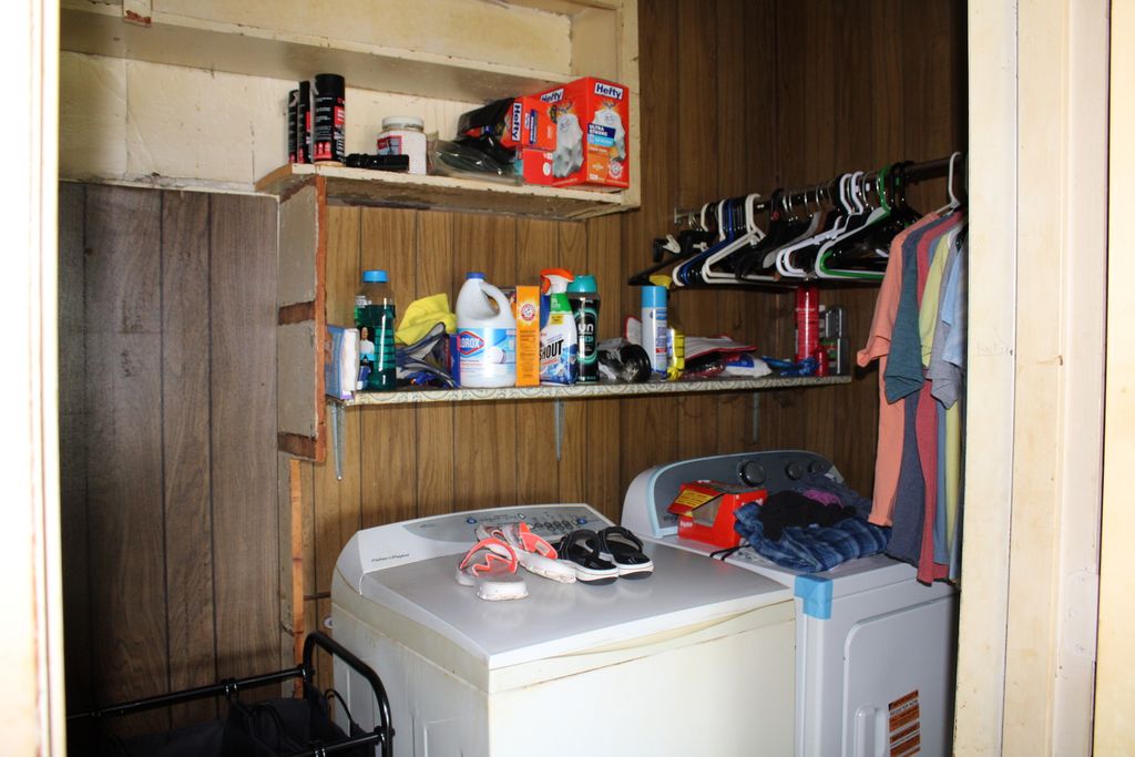 Image 37 of property listing at 304 S Maple Street, Centralia, IL 62801