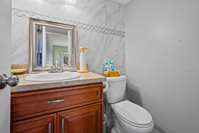 380 Sheffield P, West Palm Beach, FL 33417