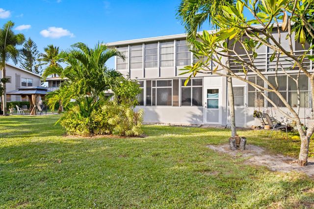 380 Sheffield P, West Palm Beach, FL 33417