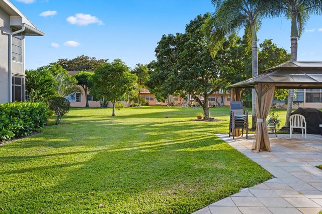 380 Sheffield P, West Palm Beach, FL 33417