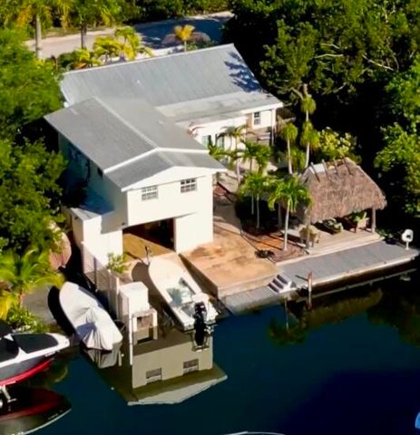 157 Caloosa Street, Plantation Key, FL 33070