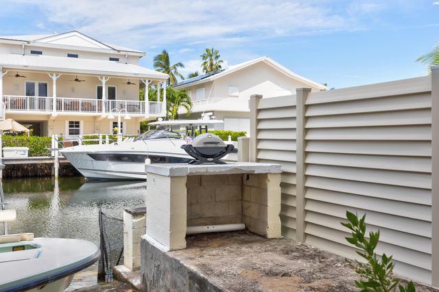 157 Caloosa Street, Plantation Key, FL 33070