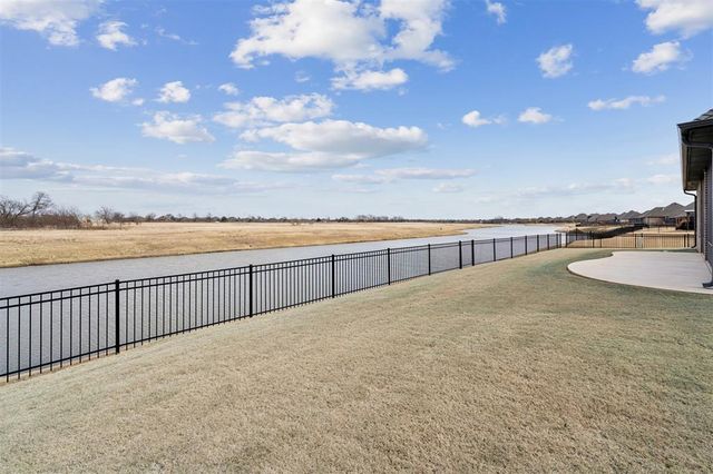 2201 Lago Drive, Moore, OK 73160