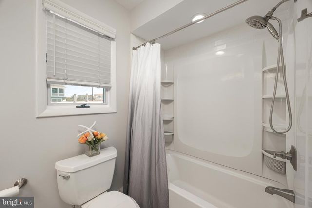 25 W JULIA AVE, Long Beach Township, NJ 08008