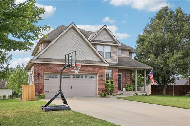 208 Westgate Court, Warrensburg, MO 64093