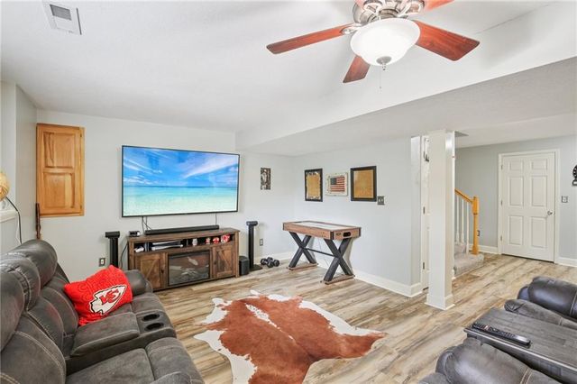 208 Westgate Court, Warrensburg, MO 64093