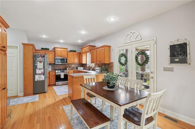 208 Westgate Court, Warrensburg, MO 64093