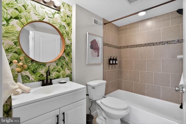 1304 S 7TH ST, Philadelphia, PA 19147