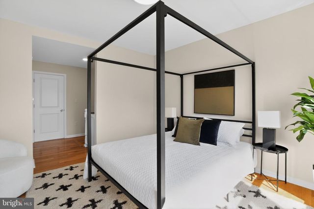 1304 S 7TH ST, Philadelphia, PA 19147