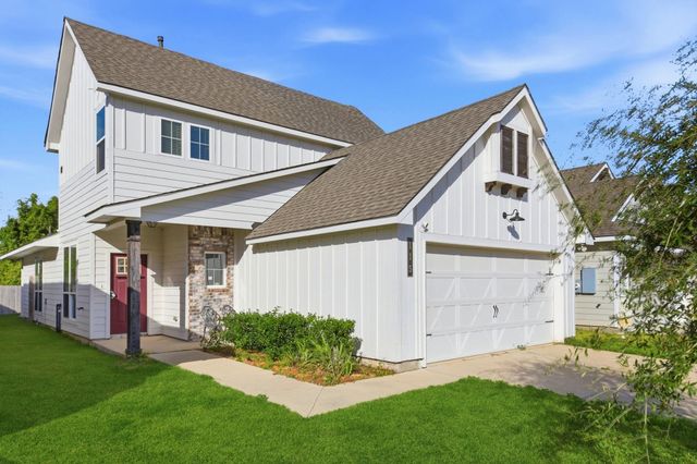 115 Austin Road, Angleton, TX 77515