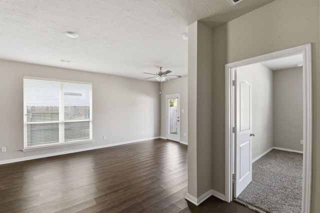 115 Austin Road, Angleton, TX 77515