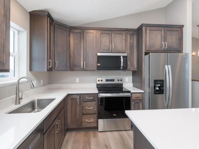 440 Prairie View Drive, Cologne, MN 55322