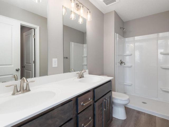 440 Prairie View Drive, Cologne, MN 55322