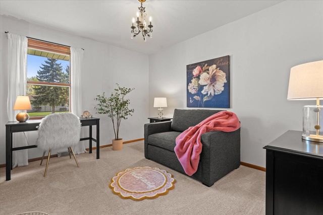 N76W15272 Prairie LANE, Menomonee Falls, WI 53051