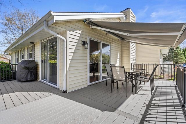 N76W15272 Prairie LANE, Menomonee Falls, WI 53051