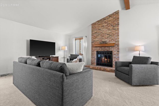 N76W15272 Prairie LANE, Menomonee Falls, WI 53051