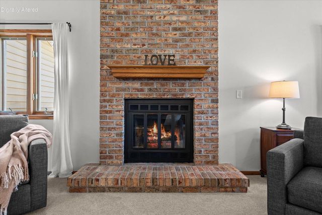 N76W15272 Prairie LANE, Menomonee Falls, WI 53051