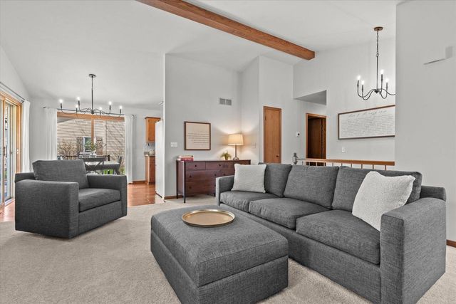 N76W15272 Prairie LANE, Menomonee Falls, WI 53051
