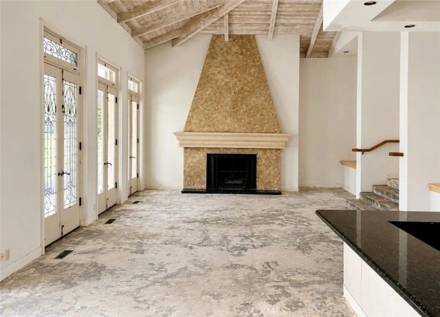 7343 Almaden, Carlsbad, CA 92009