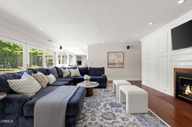 534 Vallombrosa Drive, Pasadena, CA 91107